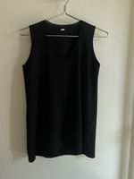 Schwarzes Top, neuwertig, Grösse M, ideal für den Sommer