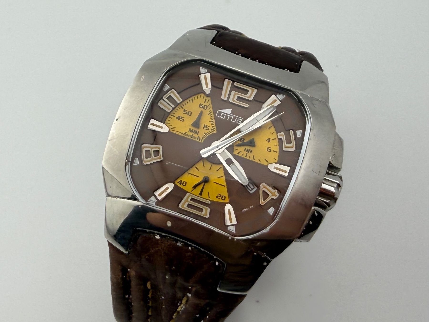 Lotus Orologi: LOTUS Herrenuhr läuft – Usato da Biel/Bienne venduto da MrP_WatchesBiel