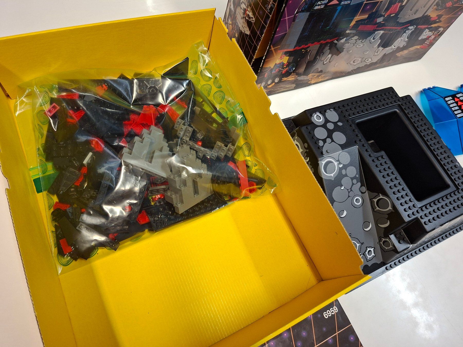 Lego Spielzeuge: Lego 6959 Spyrius Lunar Launch Site OVP – Gebraucht aus Sils im Domleschg von AMAG_AUDI_ZH 3