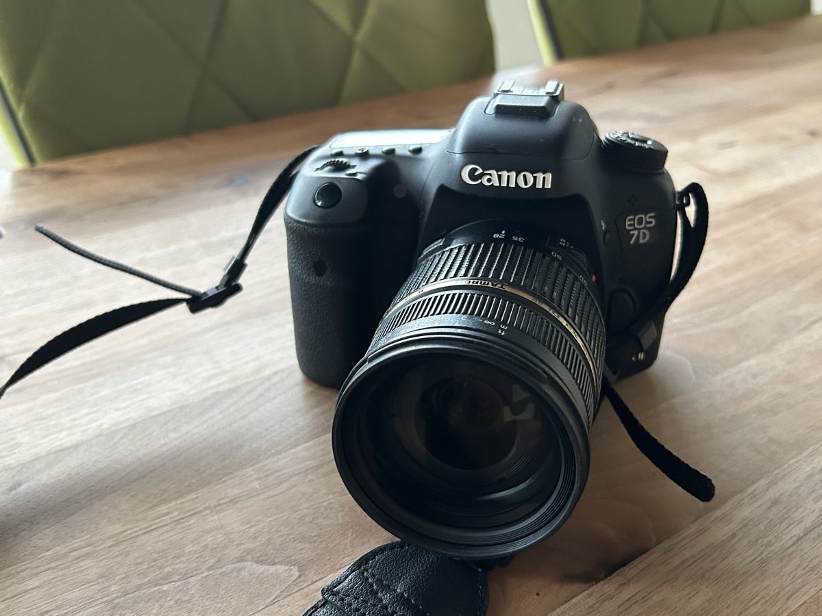 Canon Fotocamera: Canon EOS 7D Mark II mit Objektiv – Usato da Diessenhofen venduto da AnjaK8253 3