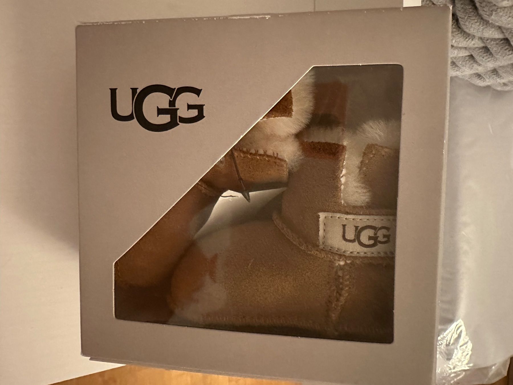 Ugg Scarpe per ragazzi: UGG-Kinderschuhe / Boots - Grösse S – Nuovo e nell'imballaggio originale da Rothrist venduto da G.F.1997 2