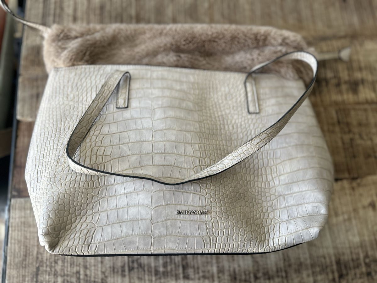 Borse da donna: Emily & Noah Handtasche Kroko-Optik mit Fellrand - Neu – Nuovo (secondo la descrizione) da Bühler venduto da Princess2016 3