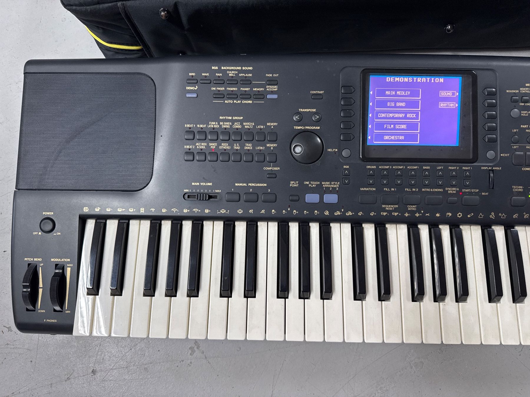 Technics Strumenti musicali: Technics KN 2000 PCM Keyboard mit Tasche & Notenblatt – Usato da Dietlikon venduto da HighspeedUmzug 1