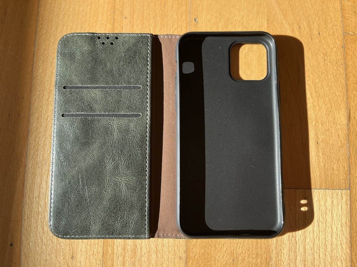 Apple Cover & Protezioni schermo: Echtlederhülle iPhone 8 Neu – Nuovo e nell'imballaggio originale da Luzern venduto da Mobahn_Schwarzenberg 3