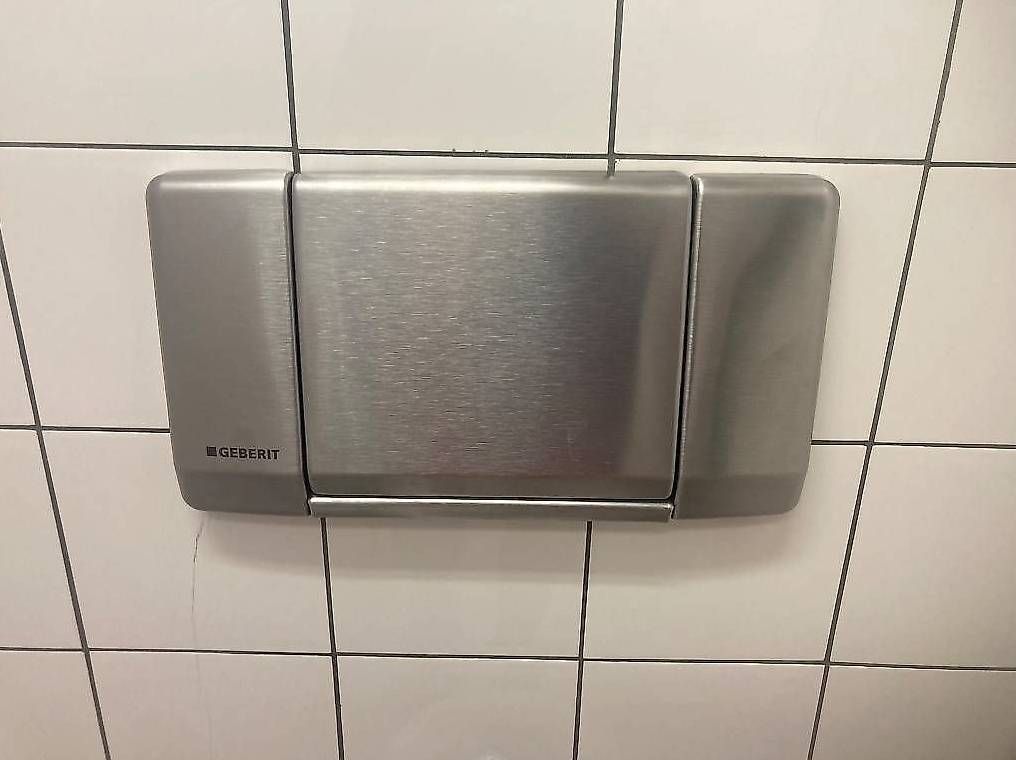 Geberit WC: Geberit Betätigungsplatte – D'occasion à Altendorf par tone81