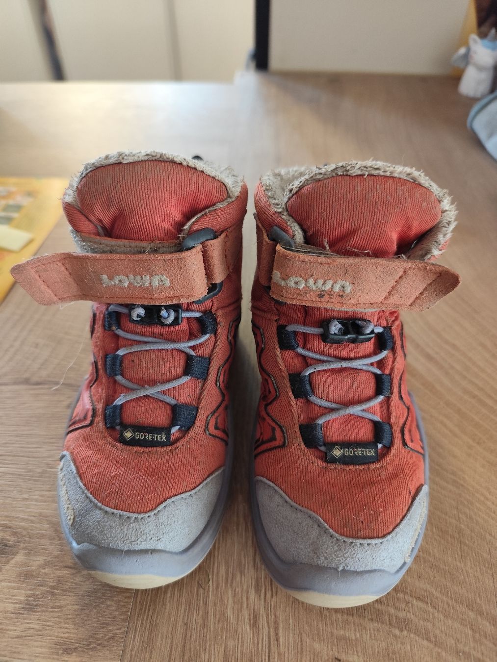 Scarpe per ragazzi: Lowa Winterschuh 24 (eher 23) – Usato da Lyss venduto da sch_fw55