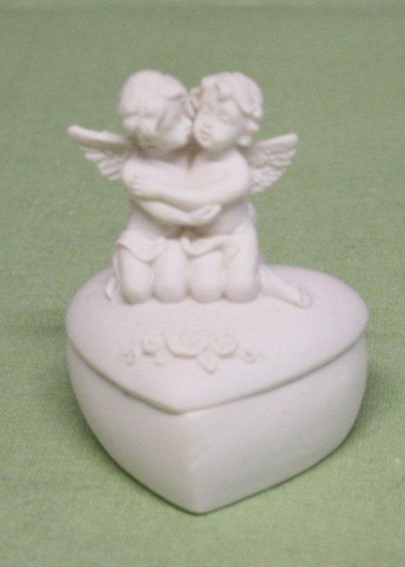 Statuette: Herz - Dose  Engel in Umarmung – Usato da Flüelen venduto da Alt-und-Neu