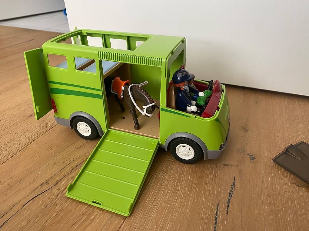 Spielzeuge: Playmobil pferdeauto – Gebraucht aus Steinach von Susansung 1