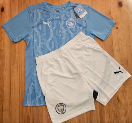 Manchester City Shirt + Hose NEU Gr. M Puma Trikot England