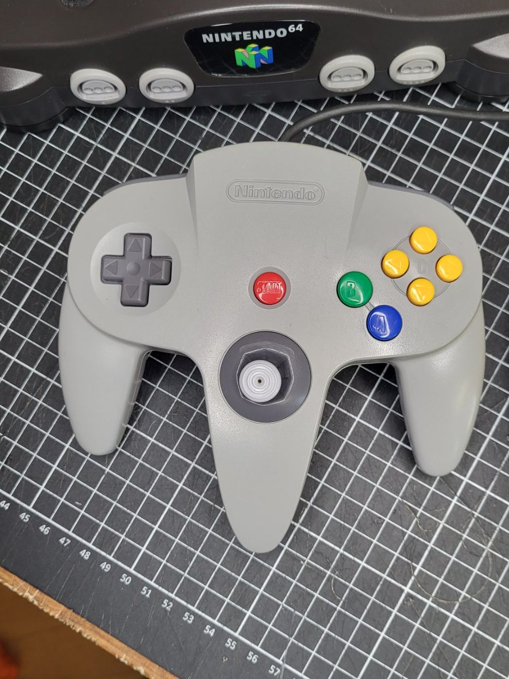 Nintendo Console: Nintendo N64 mit 2 Controllern (Renewed) – Usato da Bern venduto da nic_x6gy 7