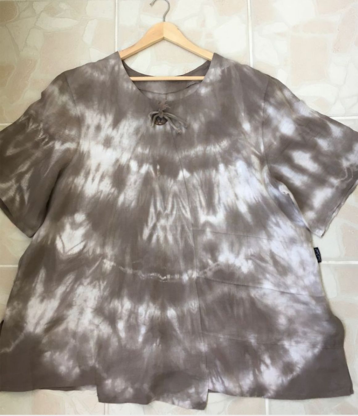 Blusen: Sarah Santos Leinen Bluse Gr.XXL – Gebraucht aus Stäfa von Ildi