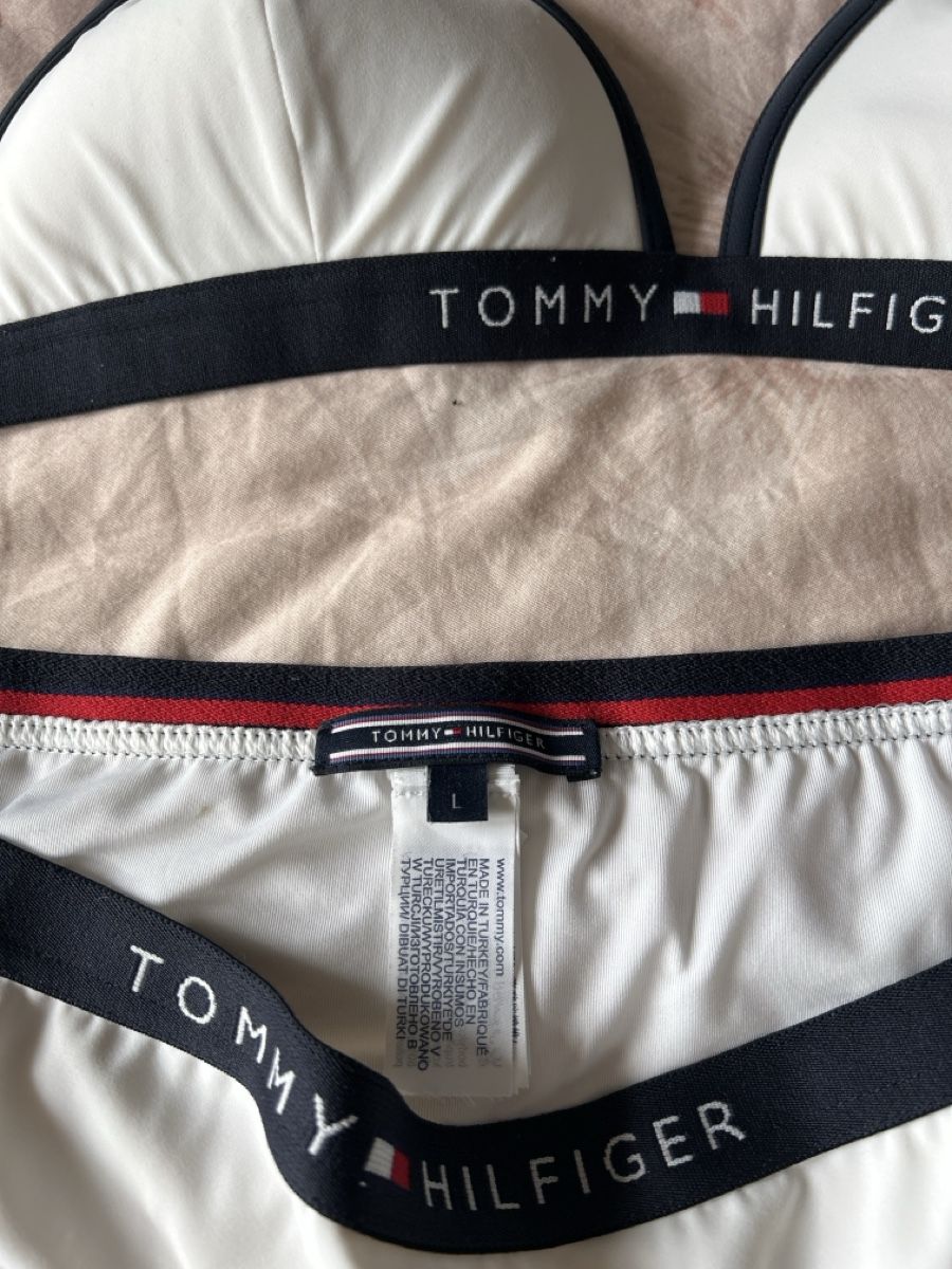 Tommy Hilfiger Badekleider & Bikinis: Binikini Tommy Hilfiger – Gebraucht aus Oberdorf BL von Luka02 2