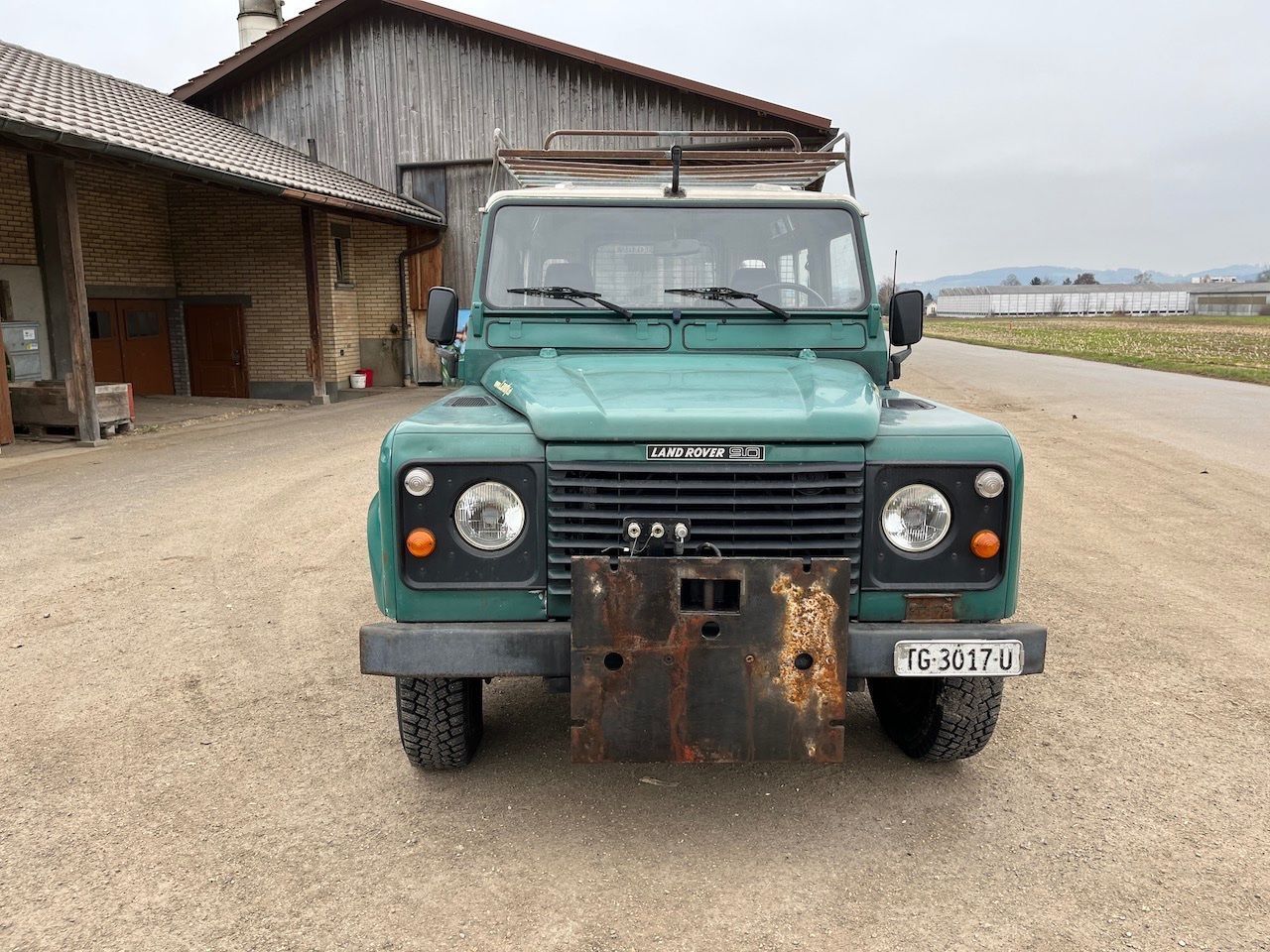 Land Rover Automobili: Land Rover 90 TD Defender – Usato da Sirnach venduto da MaechlerAutomobile 9
