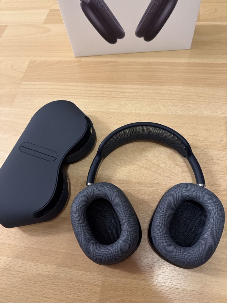 Apple Cuffie: AirPods Max Schwarz – Nuovo (secondo la descrizione) da Feuerthalen venduto da mor_5t5j 2