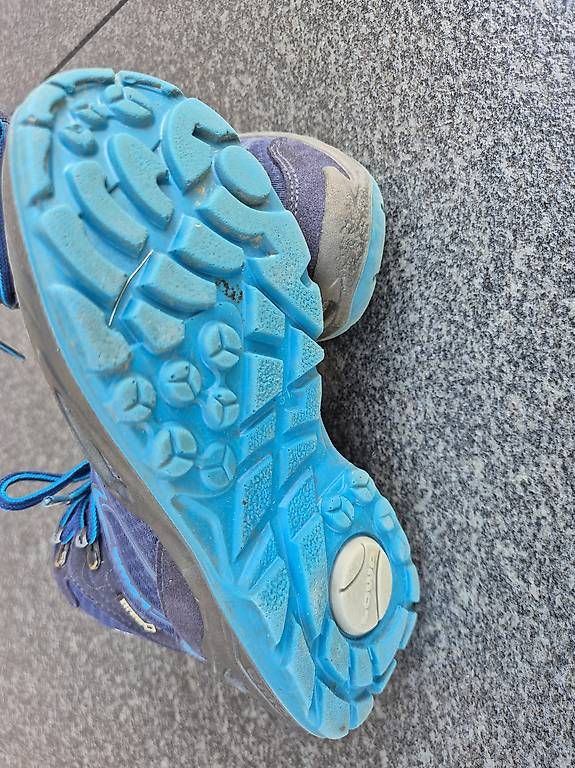 Lowa Scarpe per ragazzi: Lowa Wanderschuhe Gr. 31 – Usato da Giswil venduto da 0G6 2