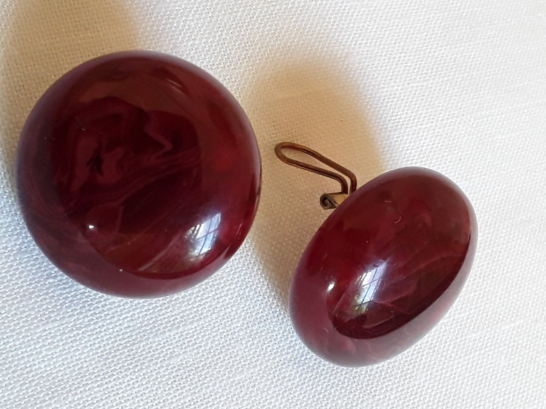 Ohrringe & -stecker: Vintage wunderschöne rote Ohrclips, ca 1950-60 – Gebraucht aus Zürich von Aleick 3