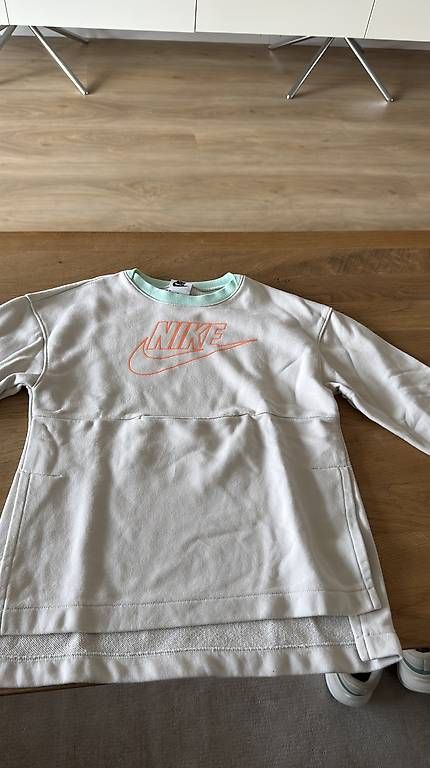 Maglioni & Felpe: Nike Pullover Gr. 137-147 – Usato da Cham venduto da deltoro84