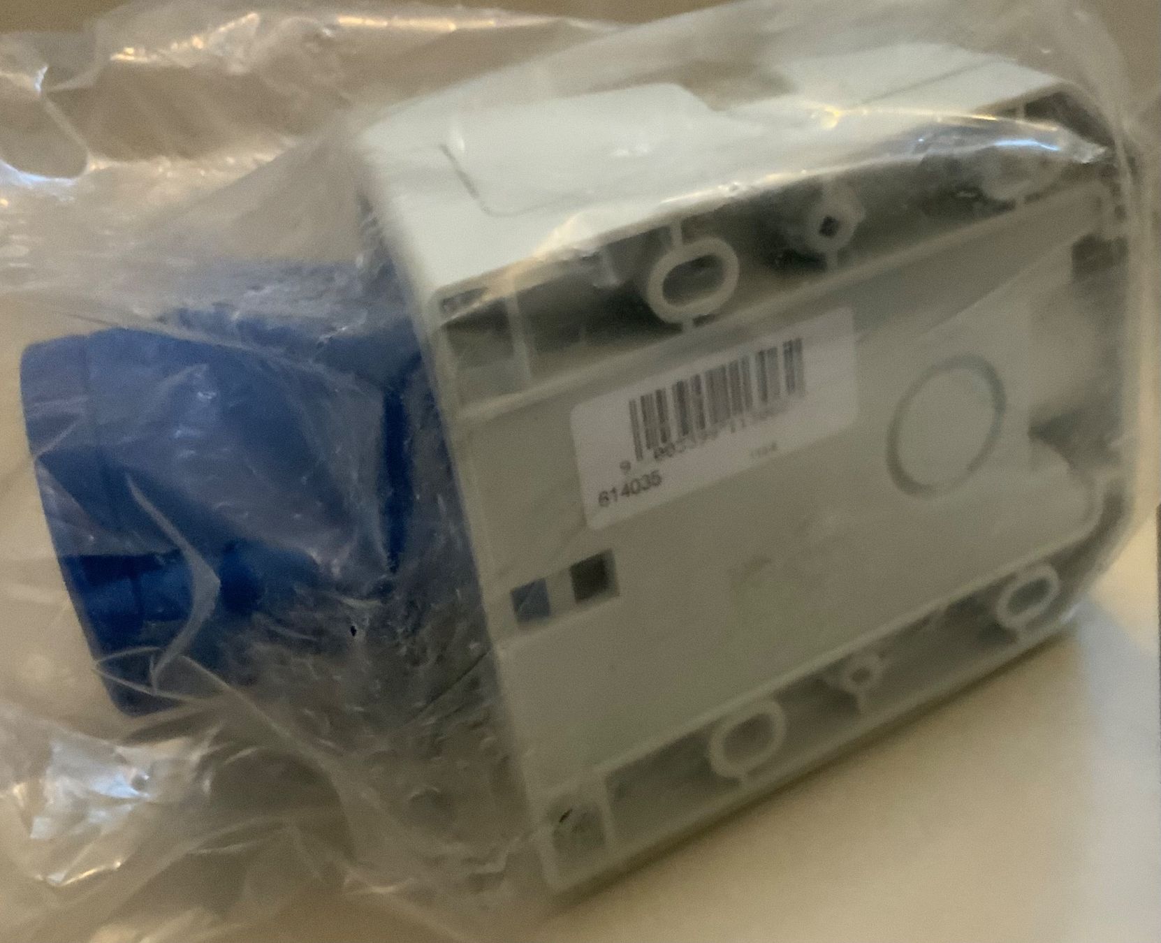 Spine: AP Steckdose CEE 16A 3Polig – Nuovo (secondo la descrizione) da Wangen SZ venduto da mrpower 4