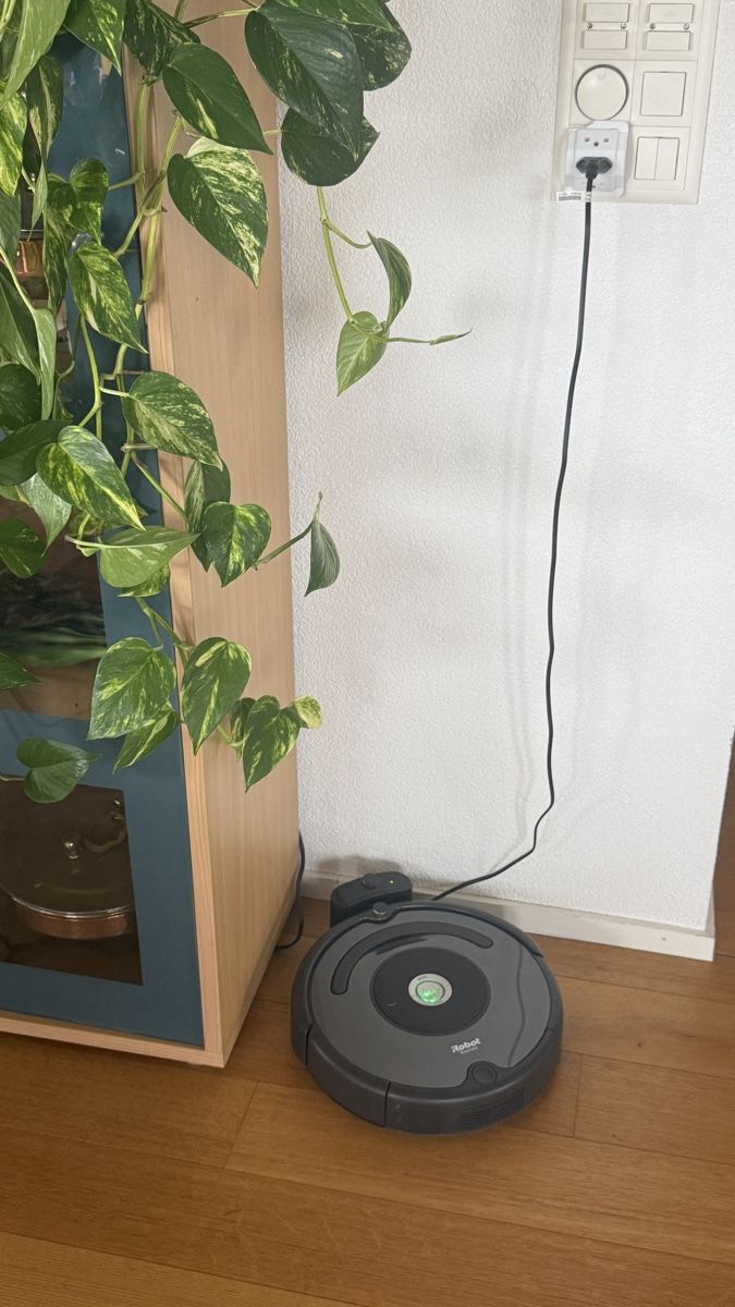 Irobot Aspirapolveri & Accessori: iRobot Roomba Staubsauger – Usato da Uttwil venduto da davinio11 1