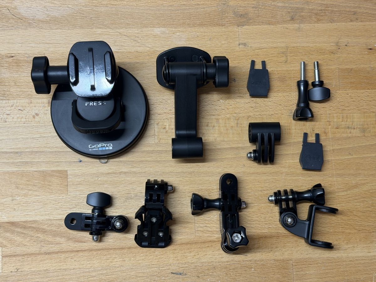 Gopro Action Cam: GoPro Hero 4 Silver Action Cam – Usato da Biel-Benken BL venduto da theskipster 1