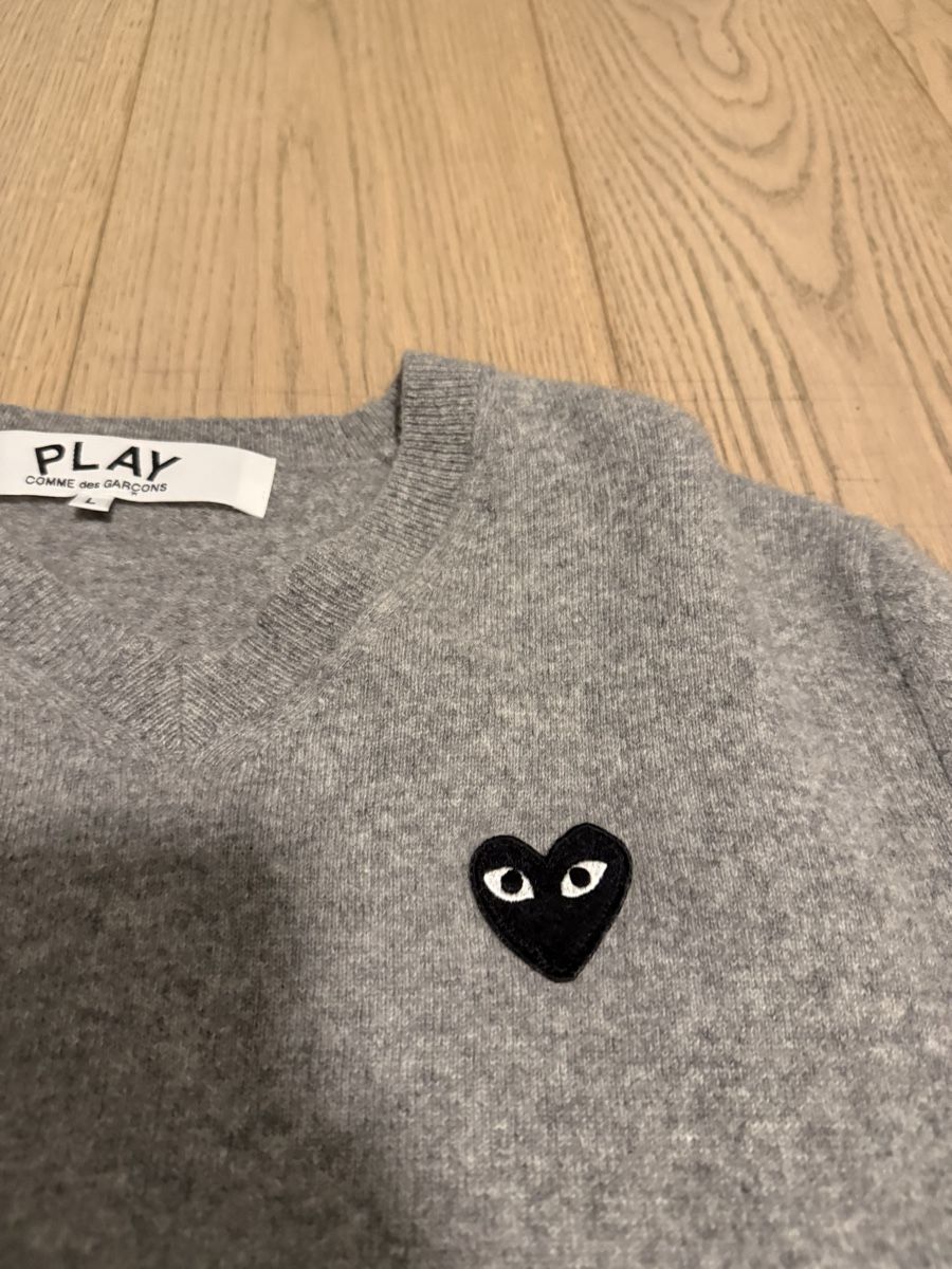 Comme Des Garcons Pulls & Sweat-shirts: PLAY Comme des Garçons Pullover grau Grösse L – Neuf avec emballage d'origine à Bottmingen par rou_c79n 1