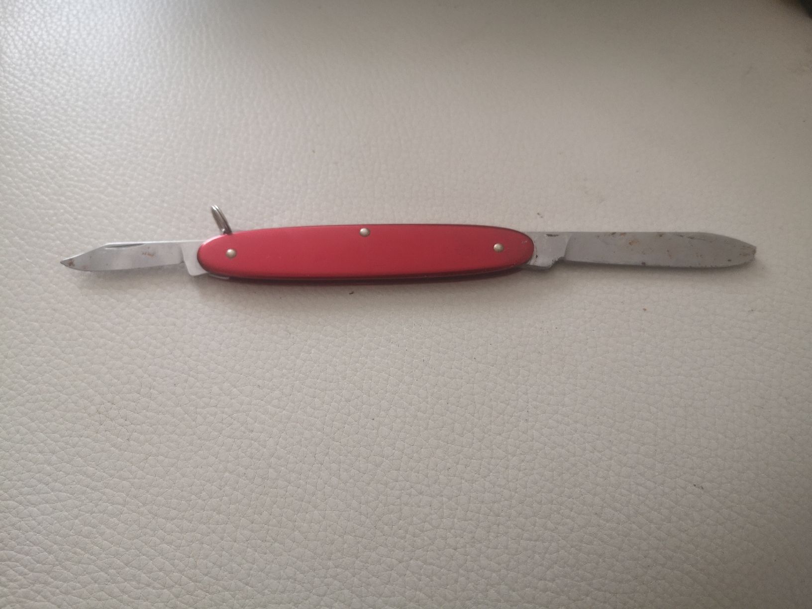Wenger Coltelli tascabile: Wenger Delémont Taschenmesser, Rot, gebraucht, – Usato da Belp venduto da mar_76s8 1