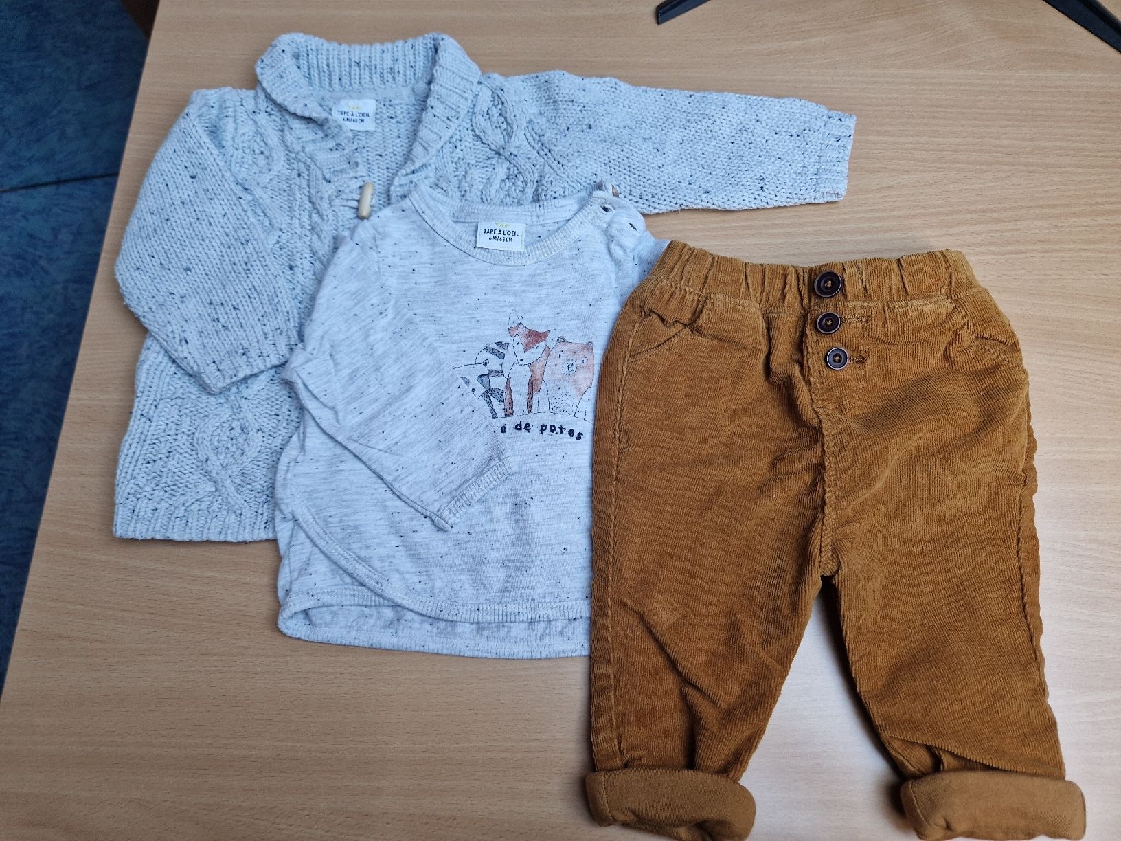 Lotti & Set di vestiti: Süsses Babykleider-Set Grösse 68 – Usato da Hornussen venduto da Rysrys 1