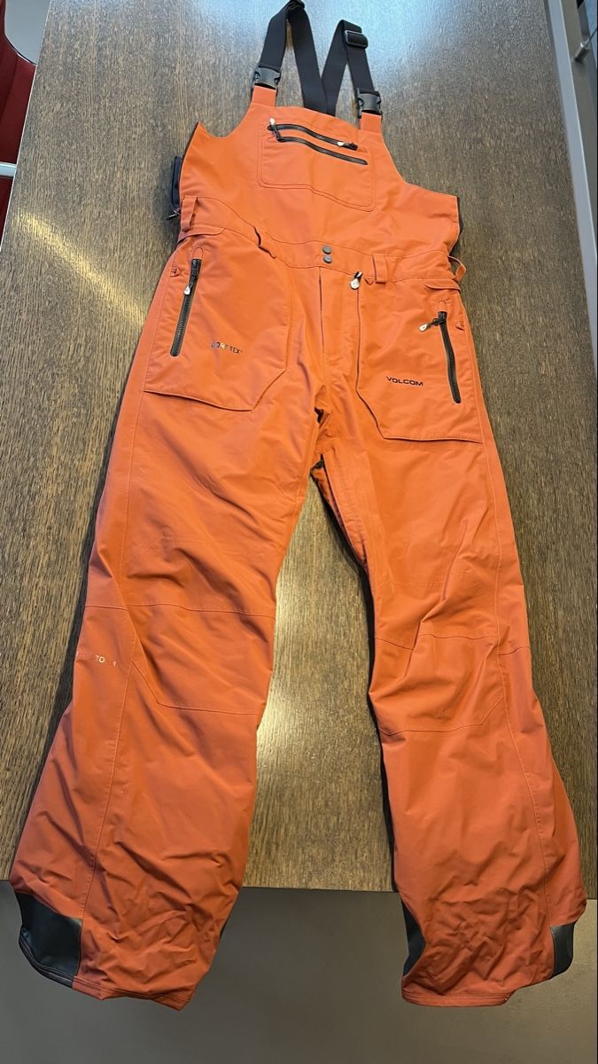 Completi: Wunderschöner, neuer Volcom Snowboardanzug 2-teilig – Nuovo (secondo la descrizione) da Solothurn venduto da Bagi1989 1