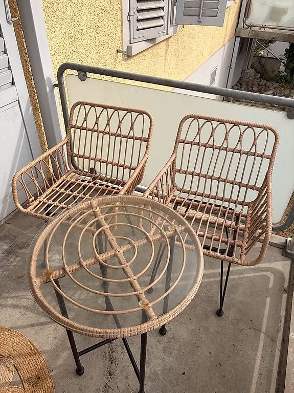 Set di tavolo e panche: Balkonmöbel Set  – Usato da Zürich venduto da Linifarmer