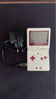 Nintendo Game Boy Advance SP weiss/rot guter Zustand