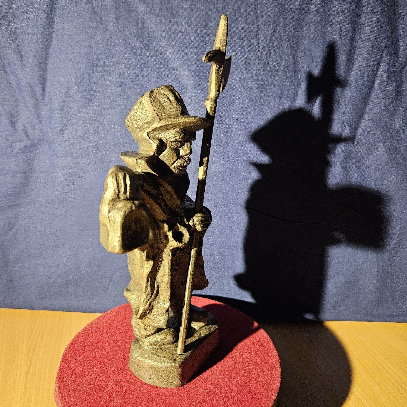 Figuren: Eisenplastik Figur, Nachtwächter mit Hellebarde 29cm – Gebraucht aus Kriens von gra_fhn7 2