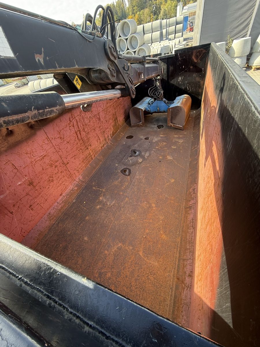 HIAB Gru: Abrollmulde mit Kran / Greifer – Usato da Gossau SG venduto da Airsal_Racer 5