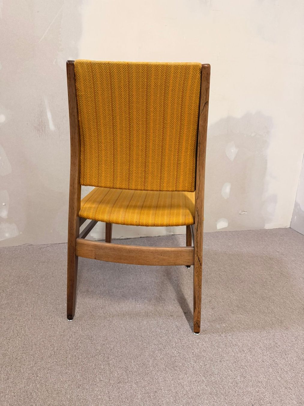 Sedie: Mid Century Stuhl 70er Jahre Strukturstoff Holz – Usato da Rickenbach ZH venduto da Insider-Boerse 6