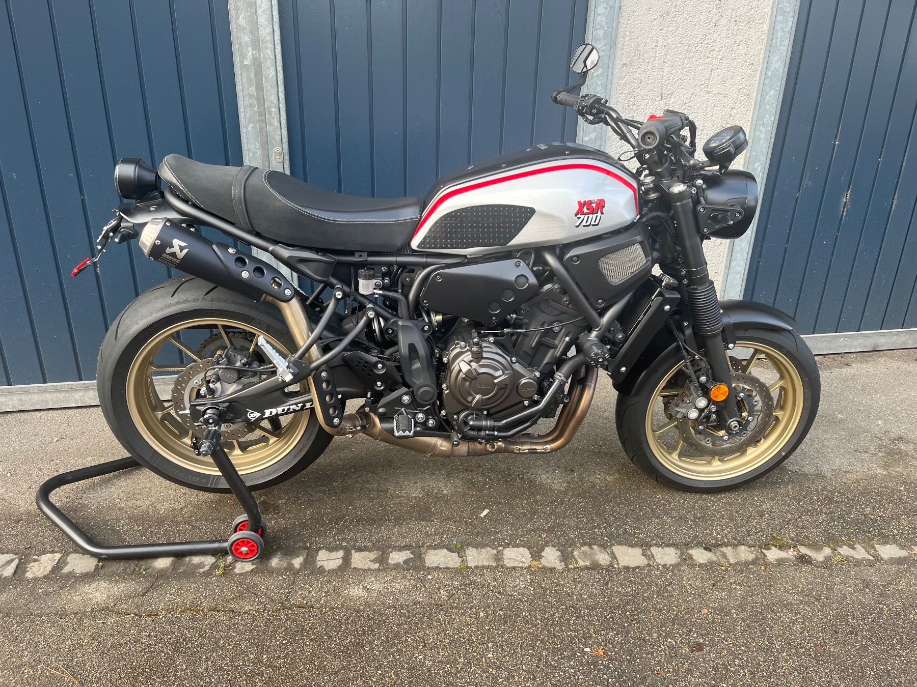 Yamaha Strada: Yamaha Xsr 700 X Tribute – Usato da Wettingen venduto da Raceyourlife
