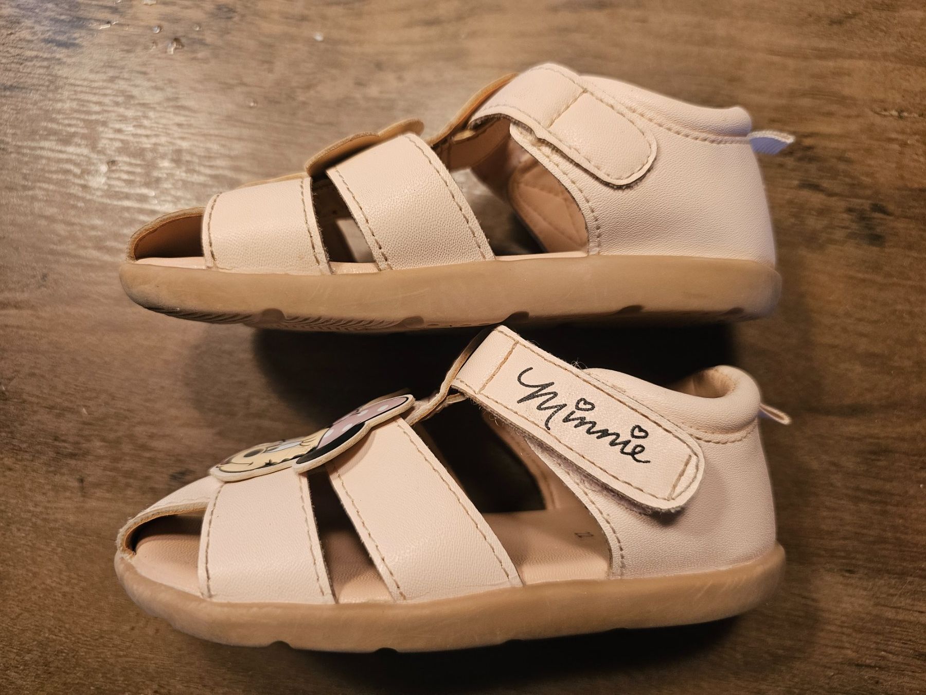 Esprit Scarpe per ragazze: Sandalen Gr. 22 – Usato da Engi venduto da kat_7zfx 1