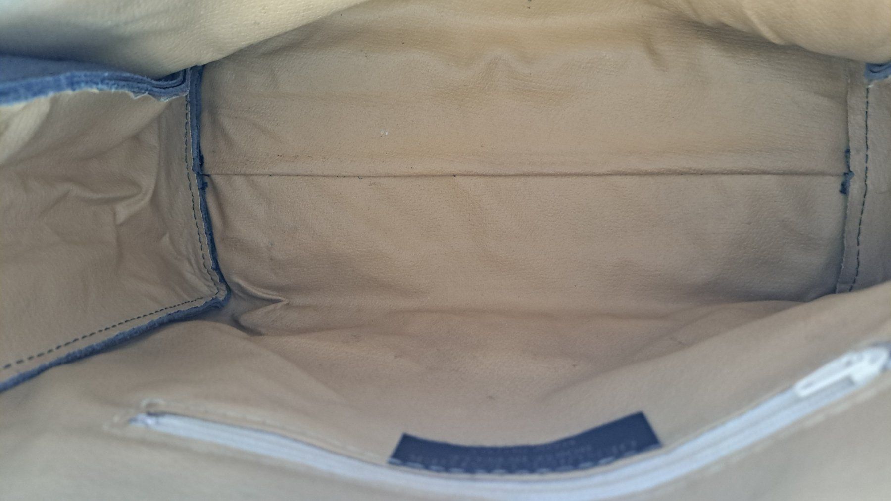 Borse da donna: Schöne Handtasche aus Leder – Usato da Pfäffikon ZH venduto da Valsangiaccomo 4