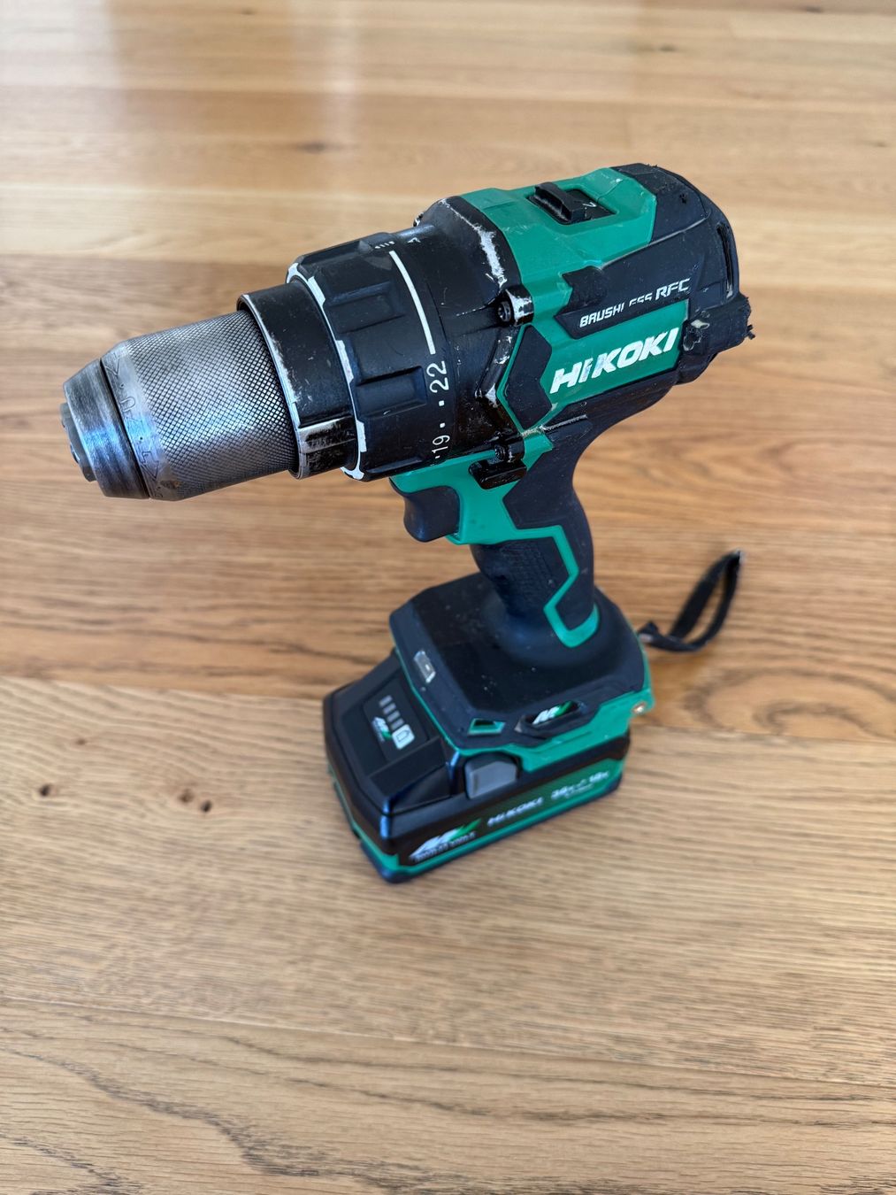 Makita Tutte le macchine: Hikoki Akku Multitool und Bohrschrauber SET + Makita Bit Box – Usato da Oberbüren venduto da Iceman009 1