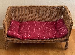 Geflochtenes Hundesofa aus Weide inkl. Kissen – 84 cm