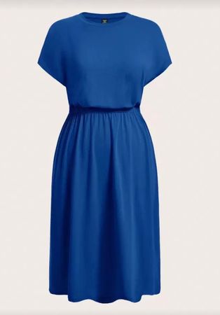 Sommerliches, blaues Midikleid
