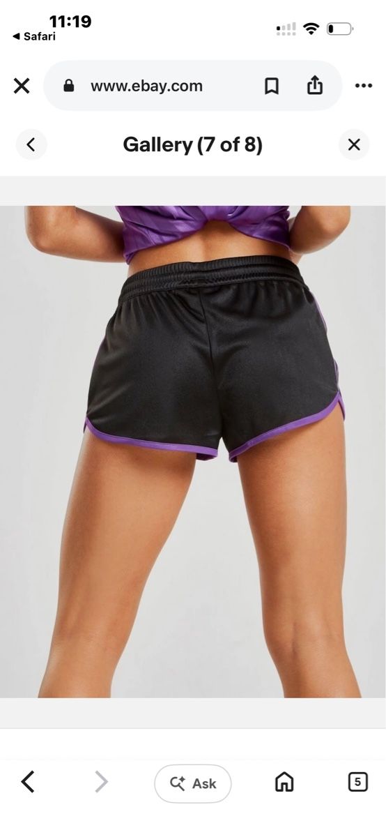 Adidas Hosen: Black-purple mini adidas shorts – Gebraucht aus Basel von Mellychee 4