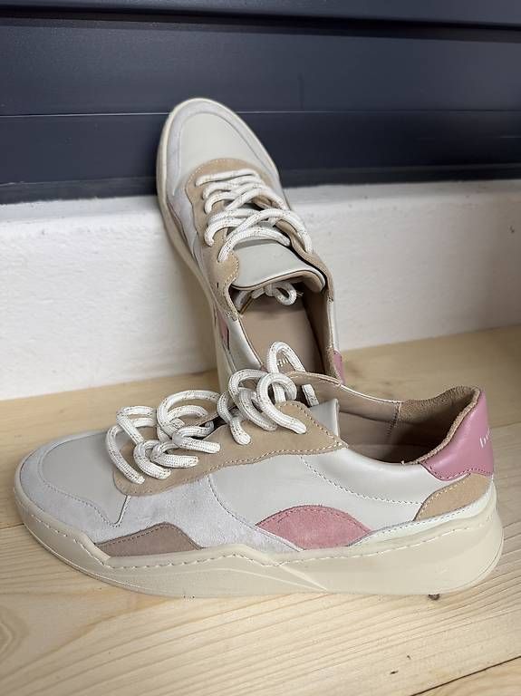 Bobbies Damenschuhe: Sneaker Bobbies Gr. 38 – Gebraucht aus Frutigen von sal_9lqd