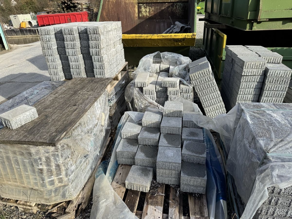 Rivestimenti per pavimenti: Diverse Betonbodenbeläge – Nuovo (secondo la descrizione) da Aesch BL venduto da strawberry. 6
