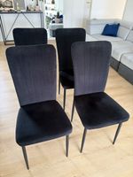 4 elegante Esszimmerstühle aus schwarzem Samt – Wie neu