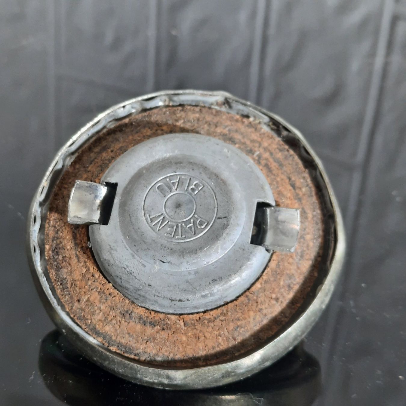BMW Autres accessoires p. véhicule: Orginaler BMW Tankdeckel – D'occasion à Unterägeri par Altgoldschmuck 3