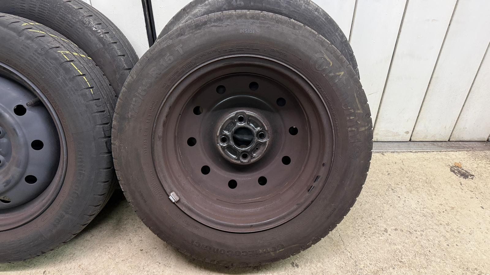 Pneumatici & Ruote complete: Kompletträder Stahl 15 Zoll – Usato da St. Gallen venduto da autobodan 3