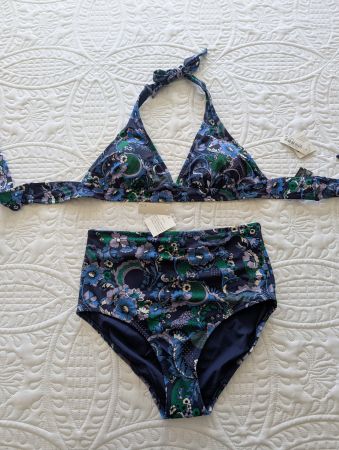 Bikini Oberteil und Hose gemustert Grösse L neu mit Etikett