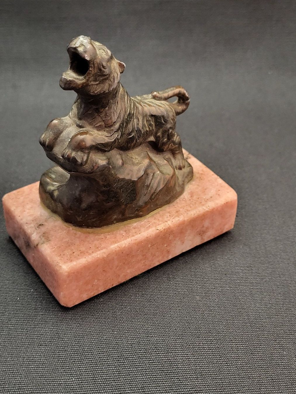 Statuette: Bronze-Tiger auf Marmor-Sockel – Usato da Basel venduto da spinne02 7
