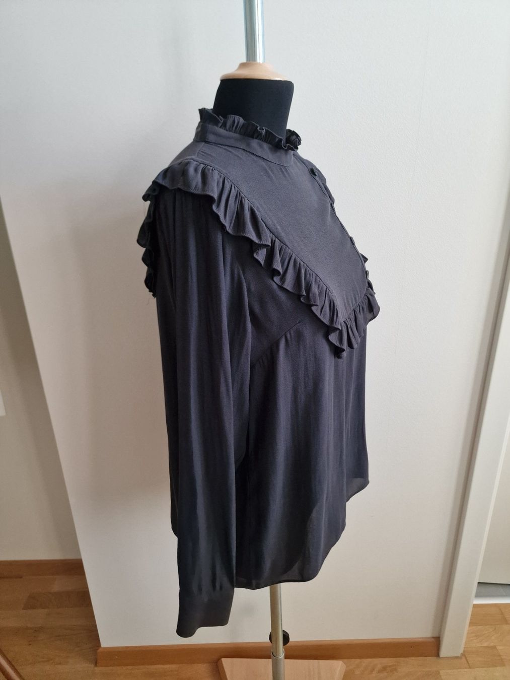 Camicette: Dunkelgrau Bluse – Usato da Zürich venduto da ale_bg2x 2