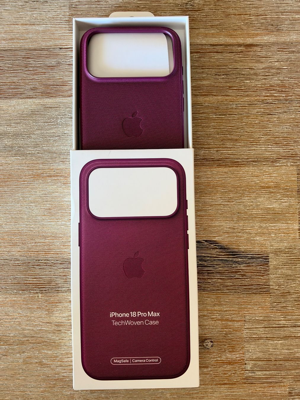 Apple Cover & Protezioni schermo: Apple iPhone 18 Pro Max TechWoven Case Mulberry **NEU** – Nuovo (secondo la descrizione) da Pfaffnau venduto da YksiKaksiKolme 2