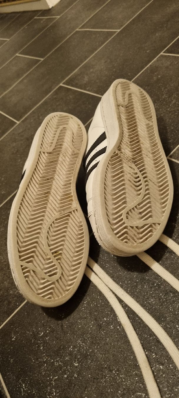 Adidas Chaussures femmes: Adidas Superstar, Grösse 38 2/3 – Neuf (Voir description) à Gattikon par myartshop 6